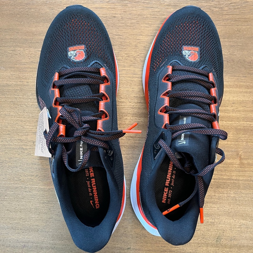 Nike Pegasus 41 Cleveland Browns - Picture 8 of 9